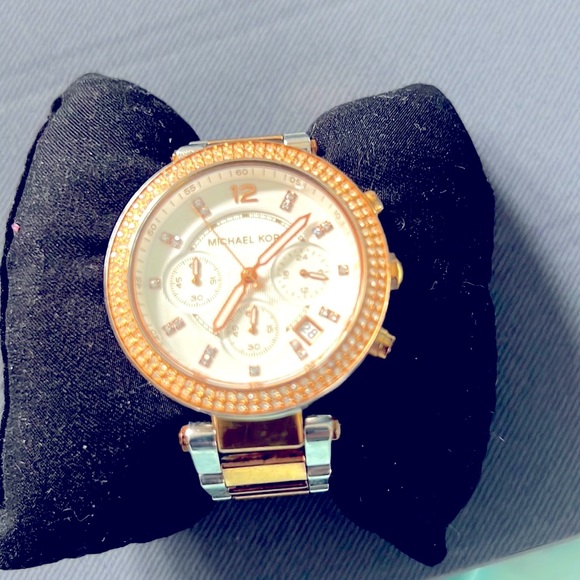 Michael Kors watch for very small wrist - Picture 4 of 4